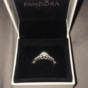 Pandora Fairytale Tiara Ring